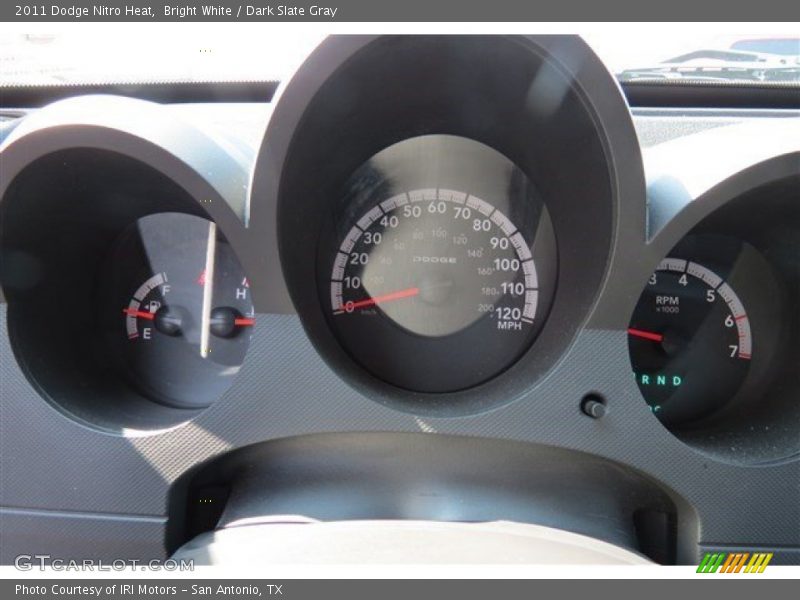 Bright White / Dark Slate Gray 2011 Dodge Nitro Heat