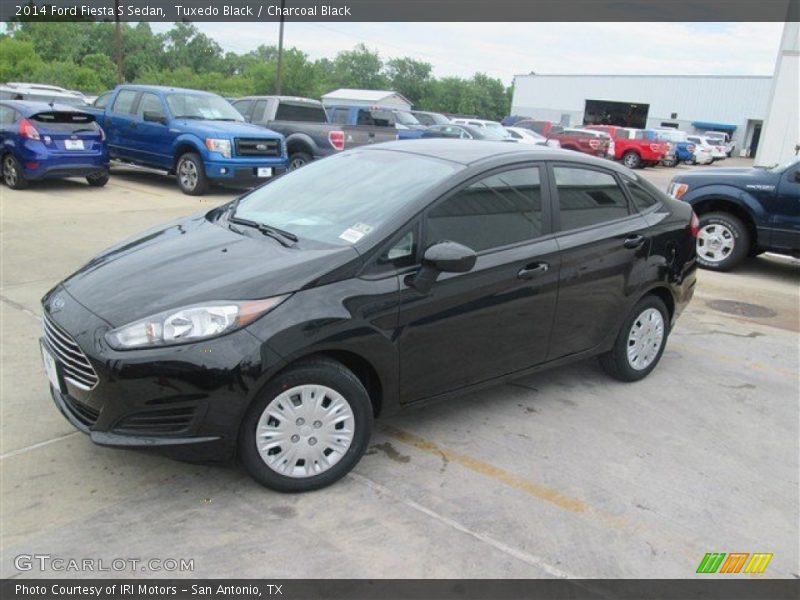 Tuxedo Black / Charcoal Black 2014 Ford Fiesta S Sedan