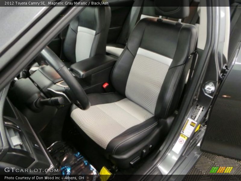Magnetic Gray Metallic / Black/Ash 2012 Toyota Camry SE