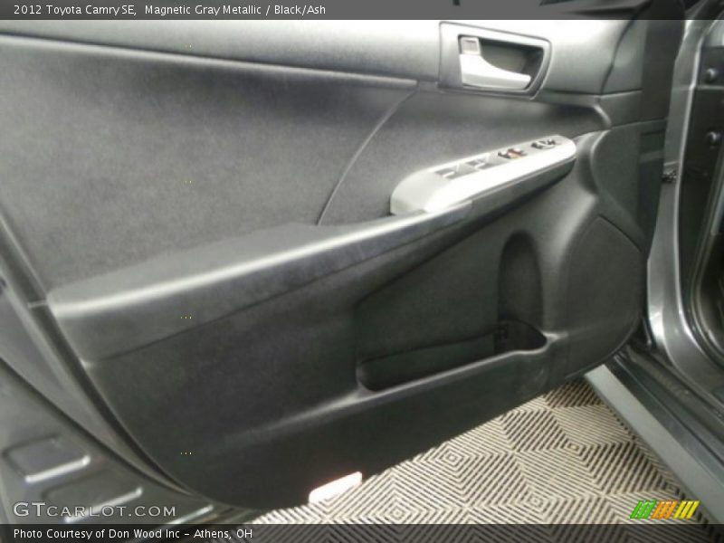 Magnetic Gray Metallic / Black/Ash 2012 Toyota Camry SE