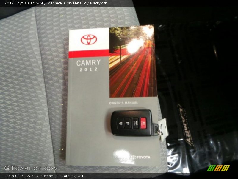 Magnetic Gray Metallic / Black/Ash 2012 Toyota Camry SE