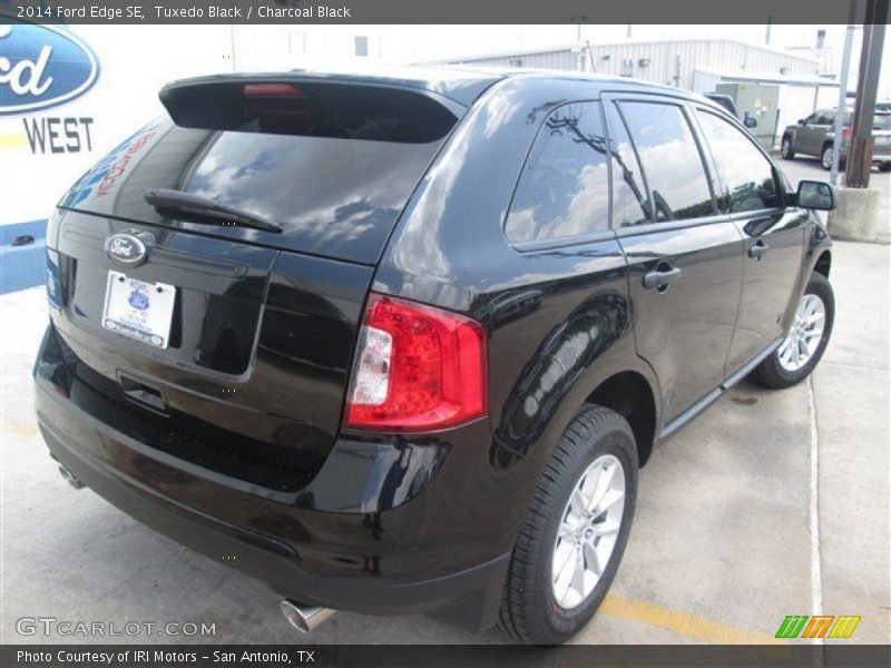 Tuxedo Black / Charcoal Black 2014 Ford Edge SE