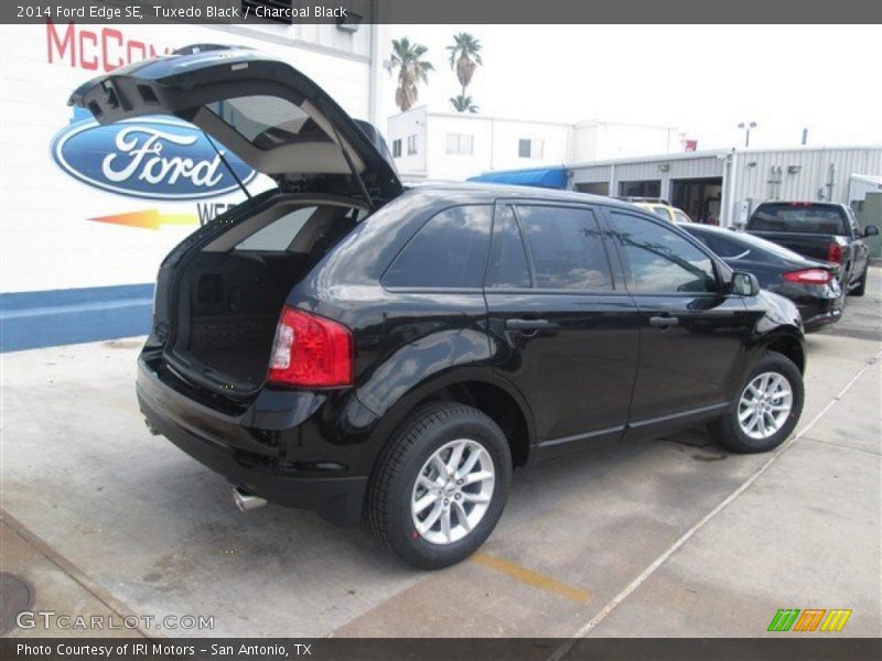 Tuxedo Black / Charcoal Black 2014 Ford Edge SE