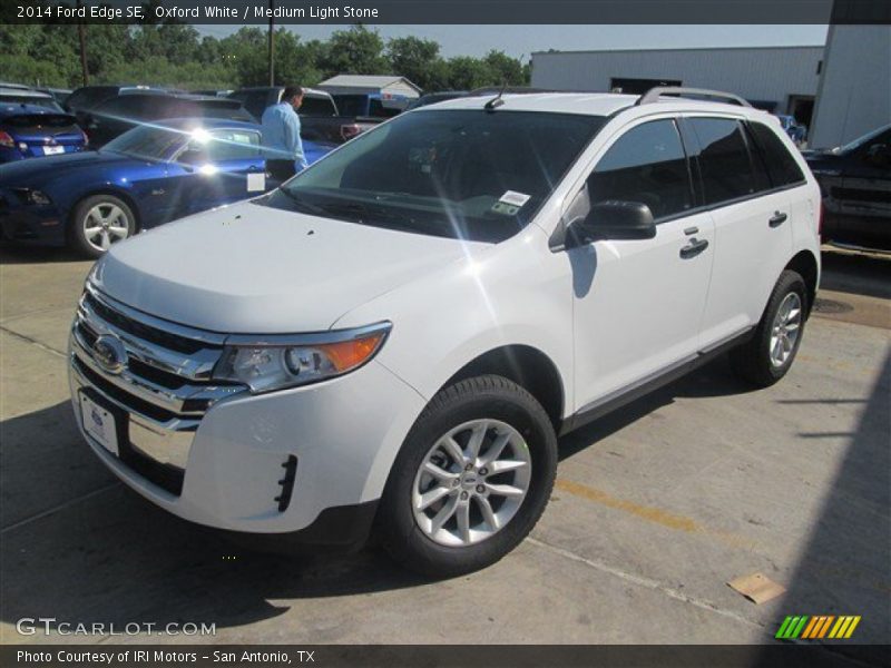 Oxford White / Medium Light Stone 2014 Ford Edge SE
