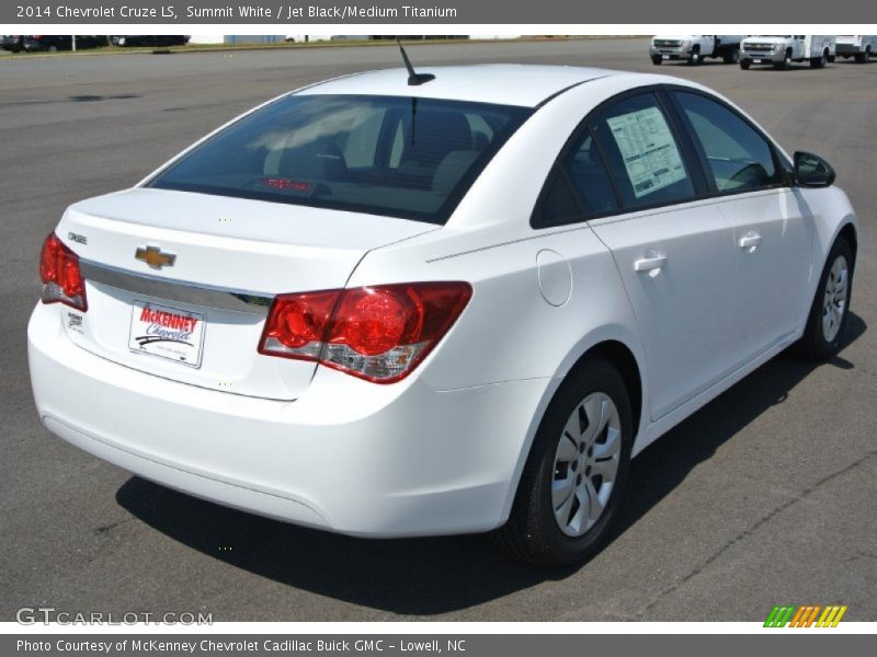 Summit White / Jet Black/Medium Titanium 2014 Chevrolet Cruze LS