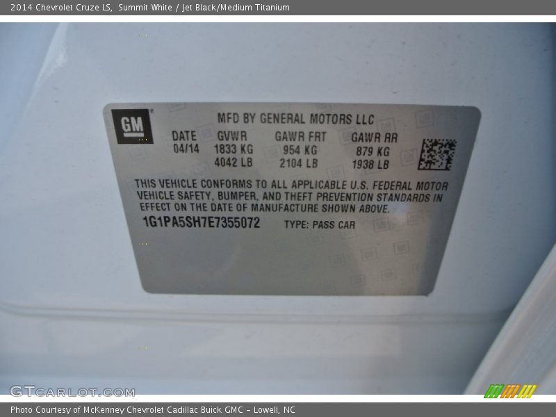 Summit White / Jet Black/Medium Titanium 2014 Chevrolet Cruze LS