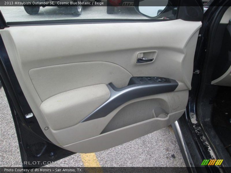 Cosmic Blue Metallic / Beige 2013 Mitsubishi Outlander SE