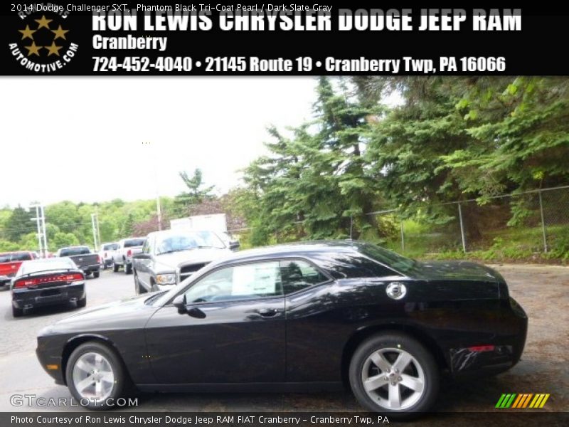 Phantom Black Tri-Coat Pearl / Dark Slate Gray 2014 Dodge Challenger SXT