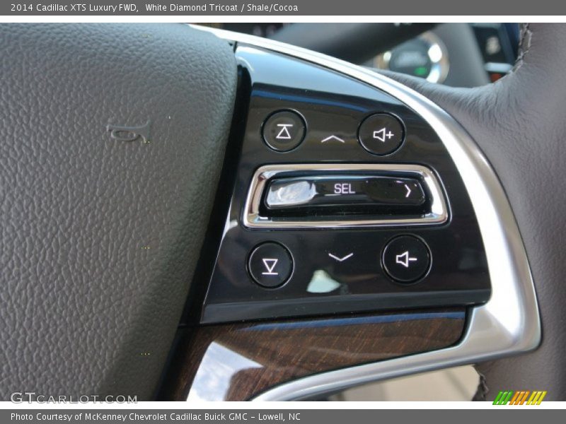 White Diamond Tricoat / Shale/Cocoa 2014 Cadillac XTS Luxury FWD