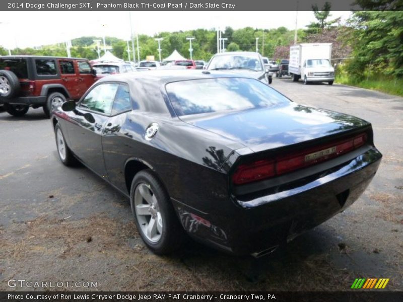 Phantom Black Tri-Coat Pearl / Dark Slate Gray 2014 Dodge Challenger SXT