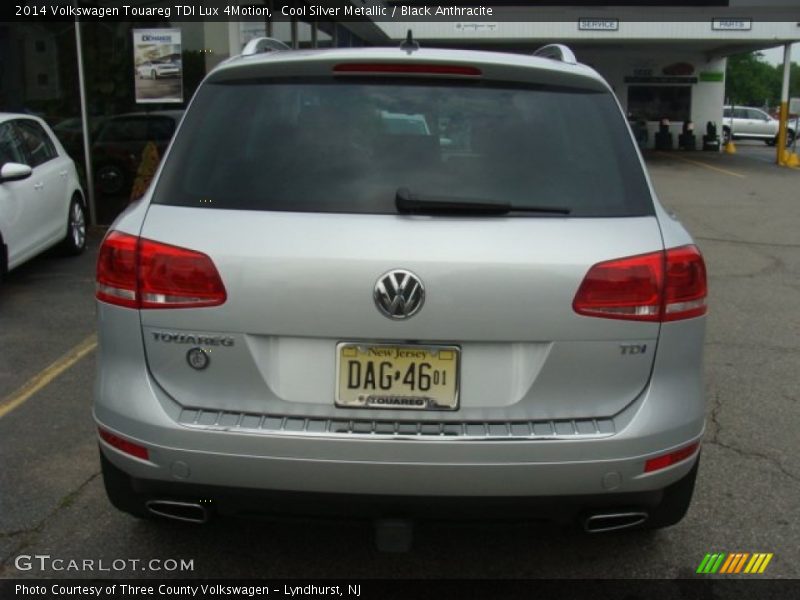 Cool Silver Metallic / Black Anthracite 2014 Volkswagen Touareg TDI Lux 4Motion