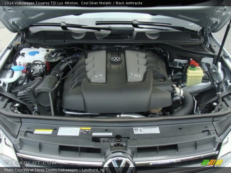Cool Silver Metallic / Black Anthracite 2014 Volkswagen Touareg TDI Lux 4Motion