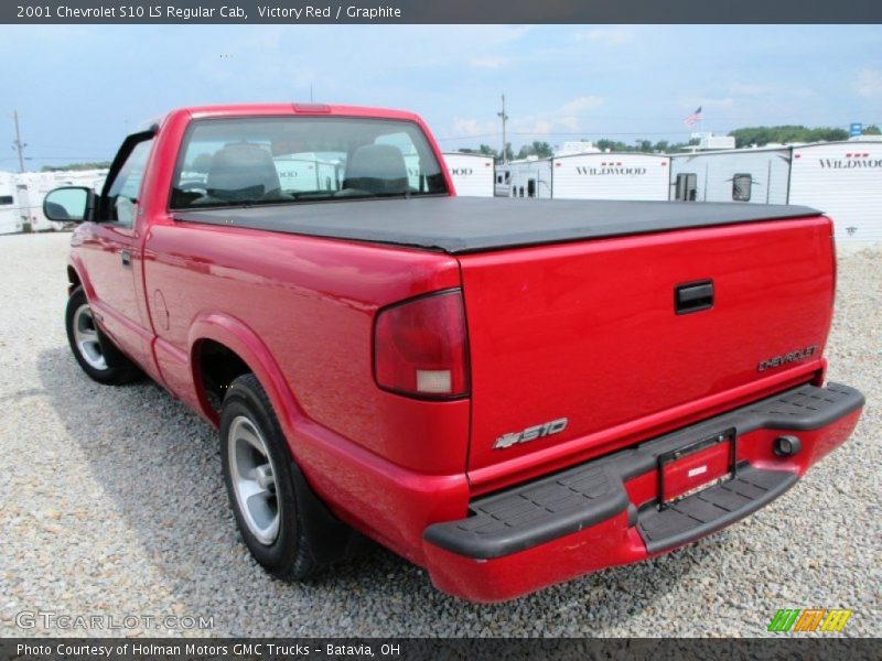 Victory Red / Graphite 2001 Chevrolet S10 LS Regular Cab