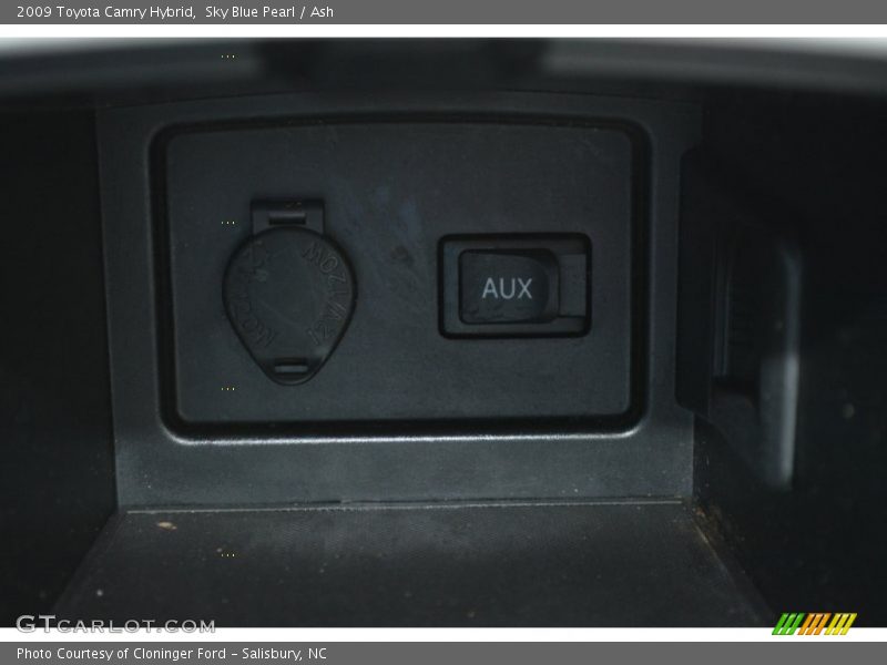 Sky Blue Pearl / Ash 2009 Toyota Camry Hybrid