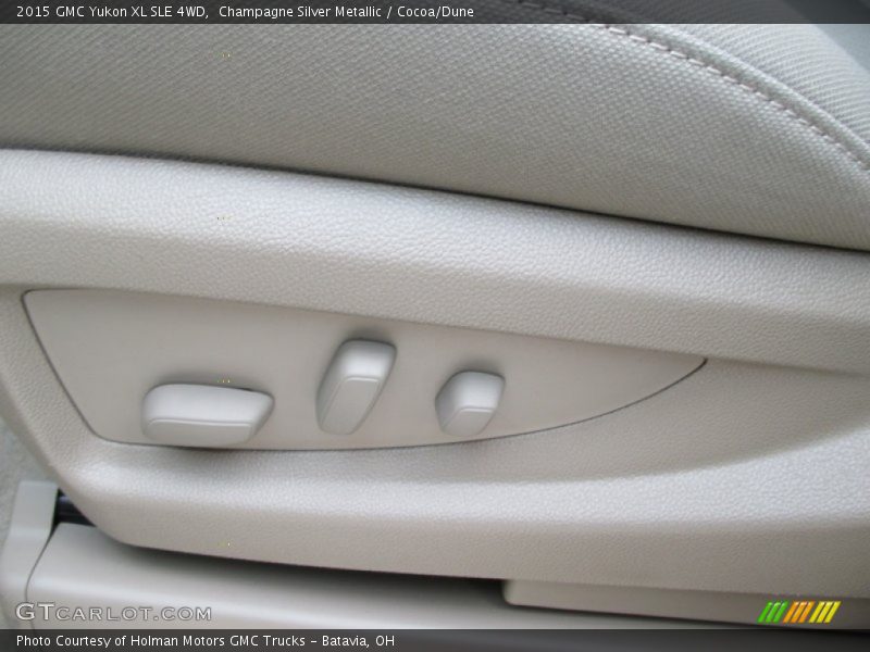 Champagne Silver Metallic / Cocoa/Dune 2015 GMC Yukon XL SLE 4WD