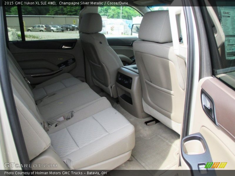 Champagne Silver Metallic / Cocoa/Dune 2015 GMC Yukon XL SLE 4WD
