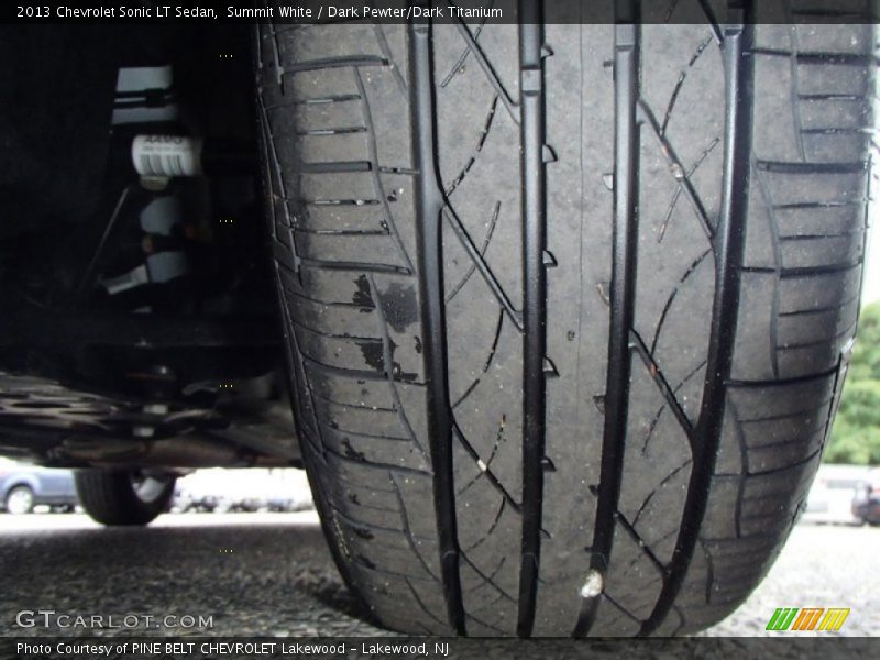 Summit White / Dark Pewter/Dark Titanium 2013 Chevrolet Sonic LT Sedan