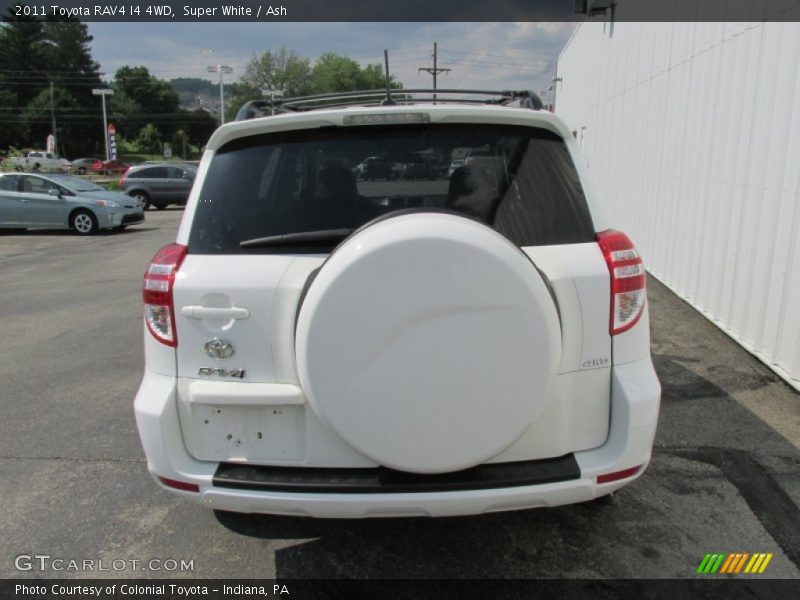 Super White / Ash 2011 Toyota RAV4 I4 4WD