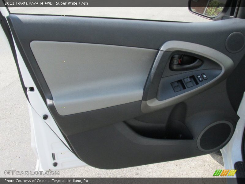 Super White / Ash 2011 Toyota RAV4 I4 4WD