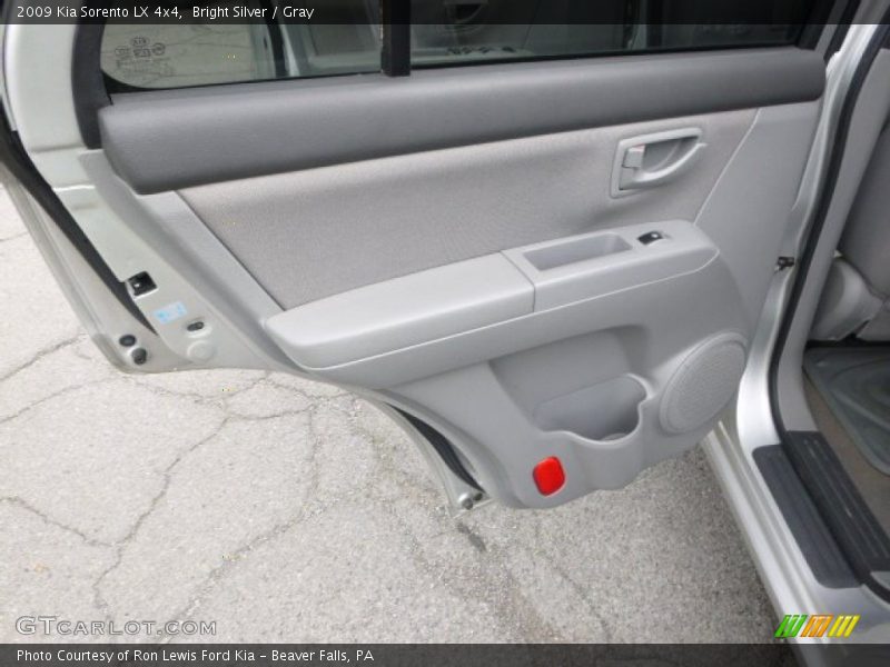 Bright Silver / Gray 2009 Kia Sorento LX 4x4