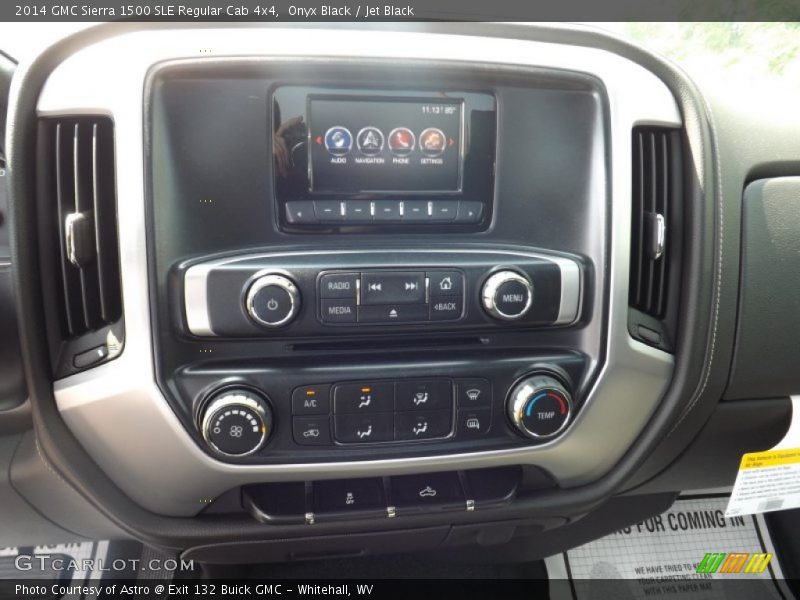Controls of 2014 Sierra 1500 SLE Regular Cab 4x4