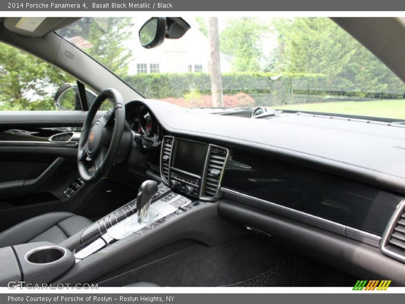 Dashboard of 2014 Panamera 4