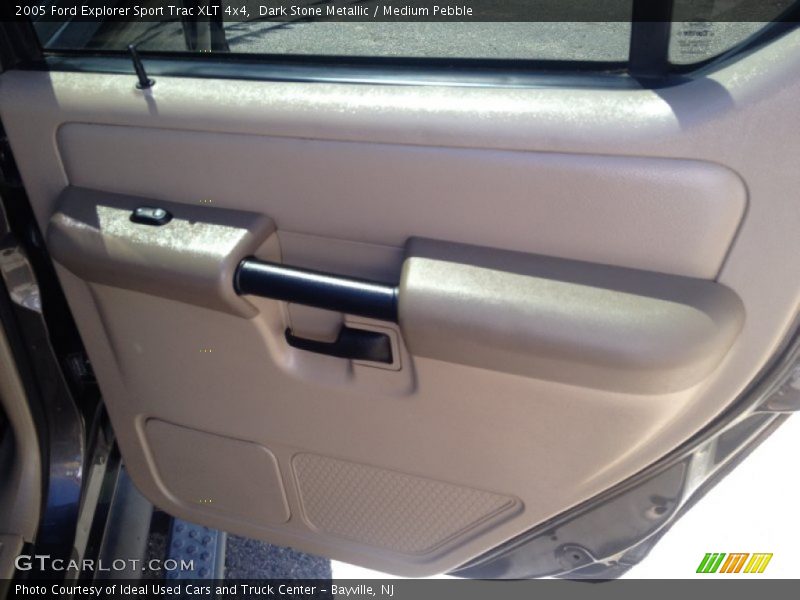 Dark Stone Metallic / Medium Pebble 2005 Ford Explorer Sport Trac XLT 4x4