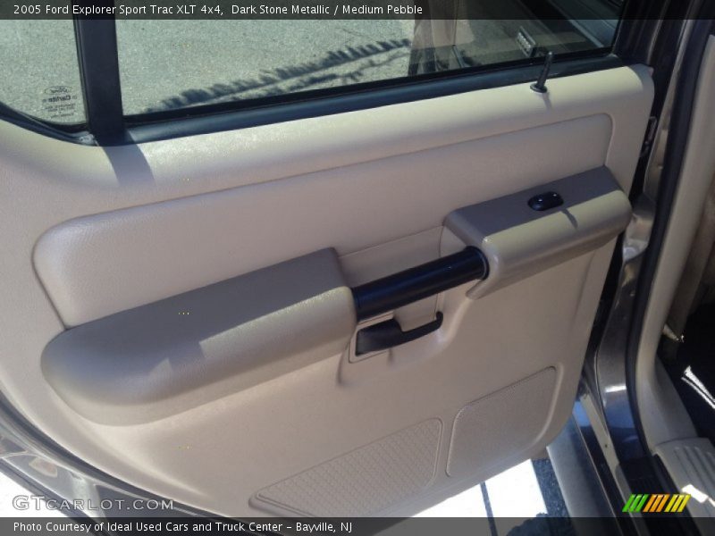 Dark Stone Metallic / Medium Pebble 2005 Ford Explorer Sport Trac XLT 4x4