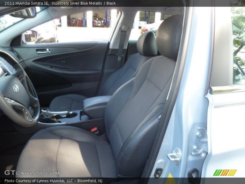 Iridescent Silver Blue Metallic / Black 2011 Hyundai Sonata SE