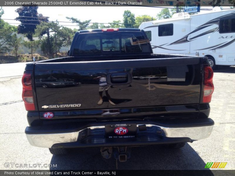 Black / Dark Charcoal 2006 Chevrolet Silverado 2500HD LT Extended Cab 4x4