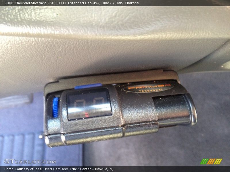 Black / Dark Charcoal 2006 Chevrolet Silverado 2500HD LT Extended Cab 4x4