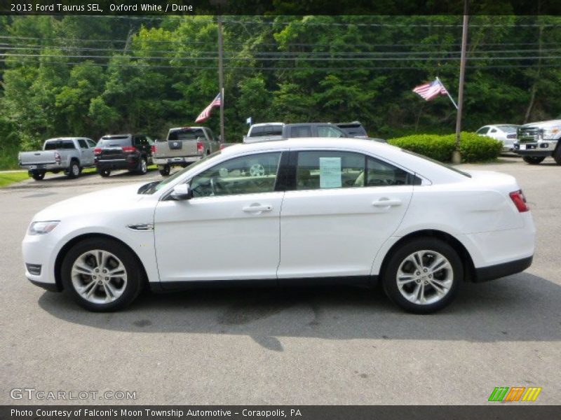 Oxford White / Dune 2013 Ford Taurus SEL