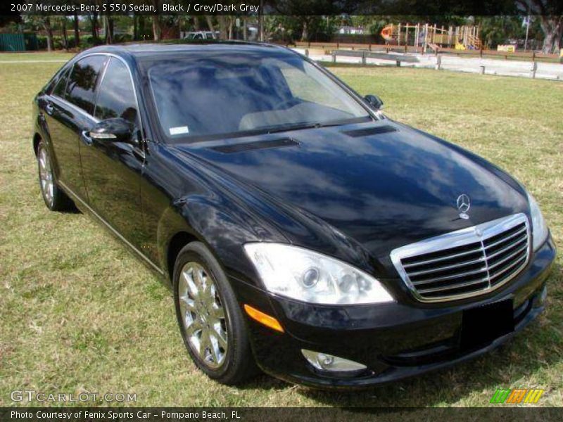 Black / Grey/Dark Grey 2007 Mercedes-Benz S 550 Sedan
