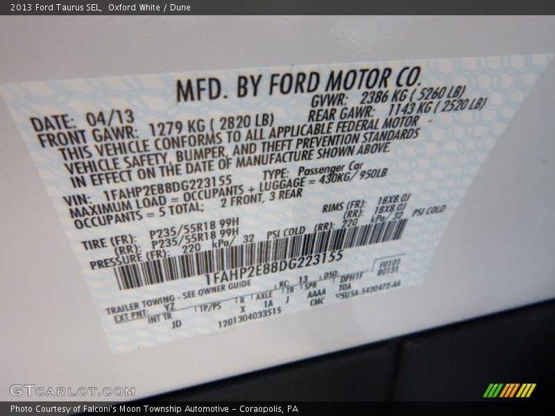 Oxford White / Dune 2013 Ford Taurus SEL
