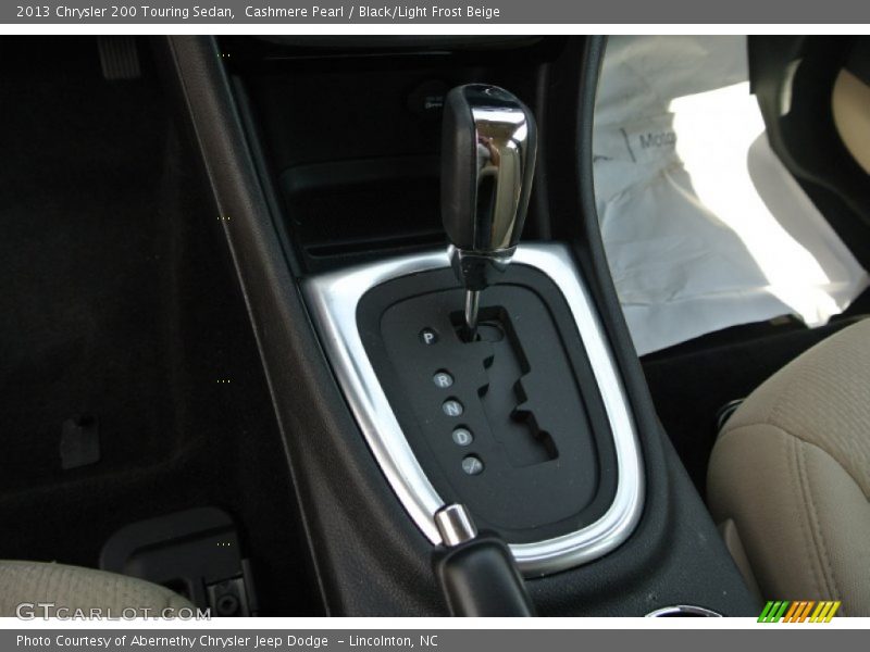 Cashmere Pearl / Black/Light Frost Beige 2013 Chrysler 200 Touring Sedan