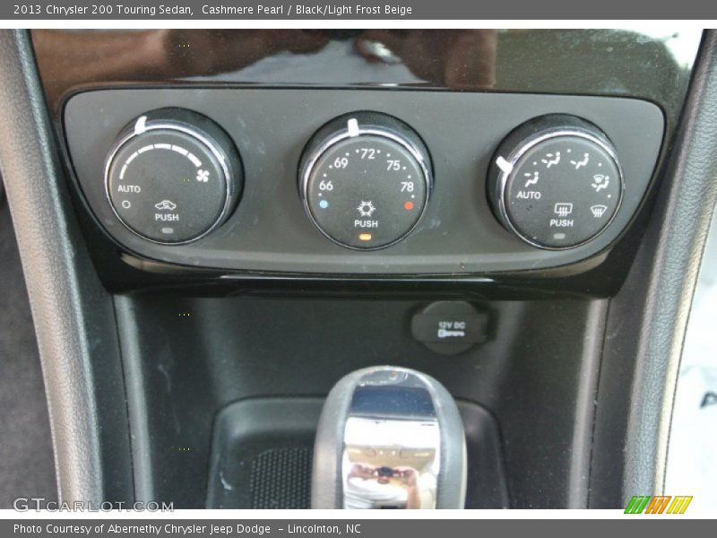 Cashmere Pearl / Black/Light Frost Beige 2013 Chrysler 200 Touring Sedan