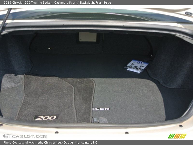 Cashmere Pearl / Black/Light Frost Beige 2013 Chrysler 200 Touring Sedan