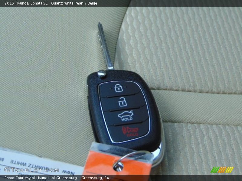Quartz White Pearl / Beige 2015 Hyundai Sonata SE