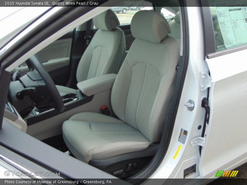 Front Seat of 2015 Sonata SE