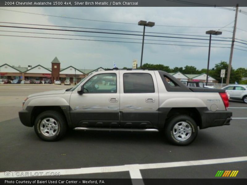 Silver Birch Metallic / Dark Charcoal 2004 Chevrolet Avalanche 1500 4x4