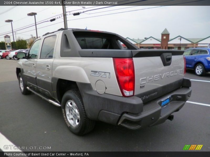 Silver Birch Metallic / Dark Charcoal 2004 Chevrolet Avalanche 1500 4x4