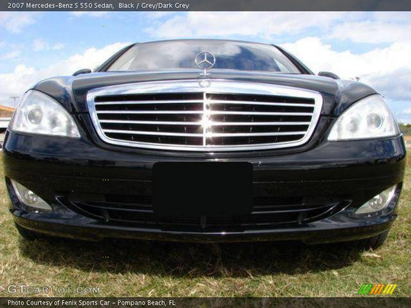 Black / Grey/Dark Grey 2007 Mercedes-Benz S 550 Sedan