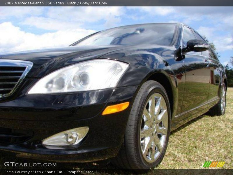 Black / Grey/Dark Grey 2007 Mercedes-Benz S 550 Sedan