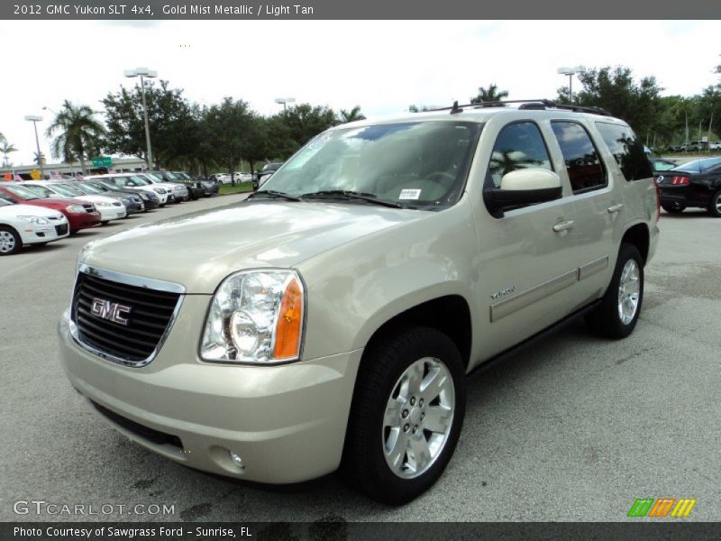 Front 3/4 View of 2012 Yukon SLT 4x4