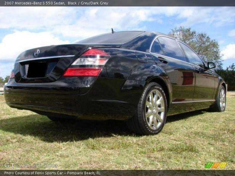 Black / Grey/Dark Grey 2007 Mercedes-Benz S 550 Sedan