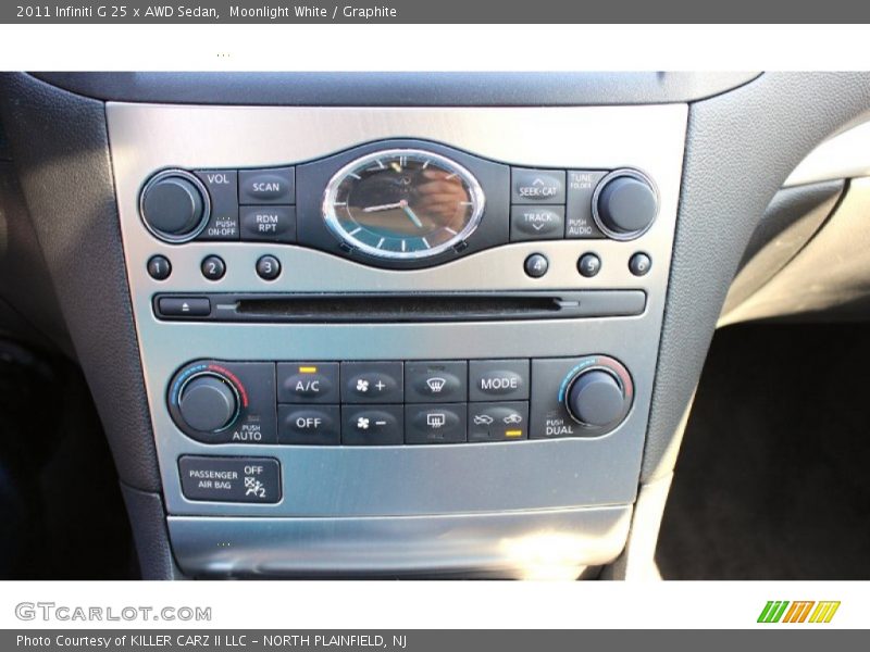 Moonlight White / Graphite 2011 Infiniti G 25 x AWD Sedan