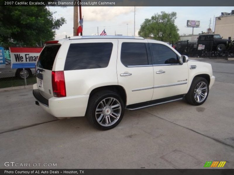 White Diamond / Cocoa/Light Cashmere 2007 Cadillac Escalade