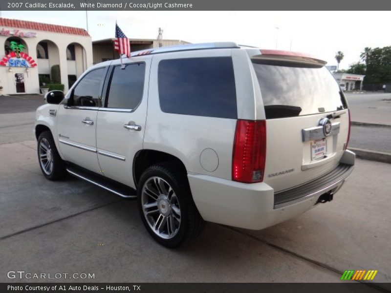 White Diamond / Cocoa/Light Cashmere 2007 Cadillac Escalade