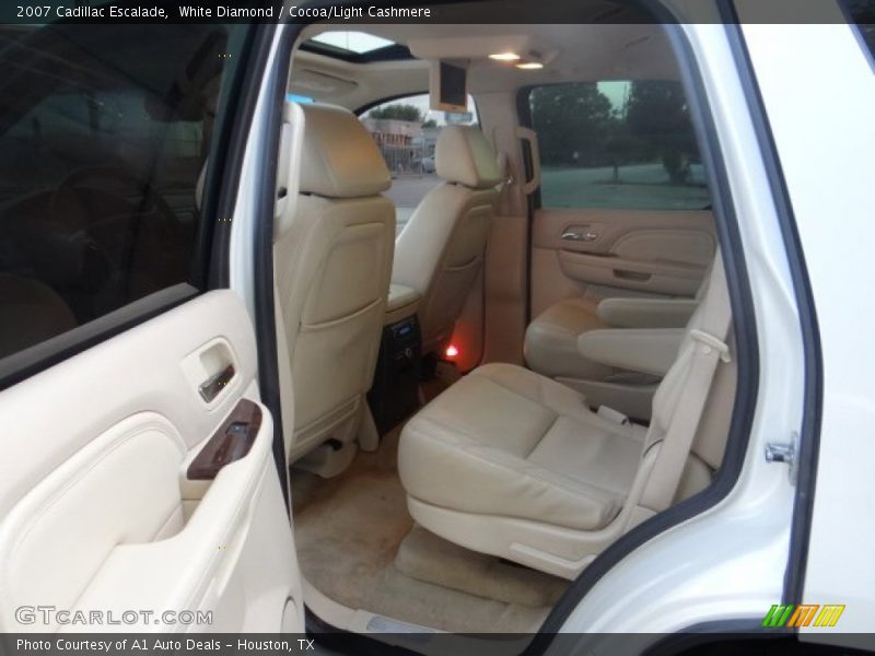 White Diamond / Cocoa/Light Cashmere 2007 Cadillac Escalade