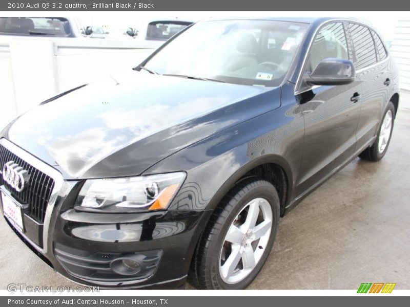 Brilliant Black / Black 2010 Audi Q5 3.2 quattro